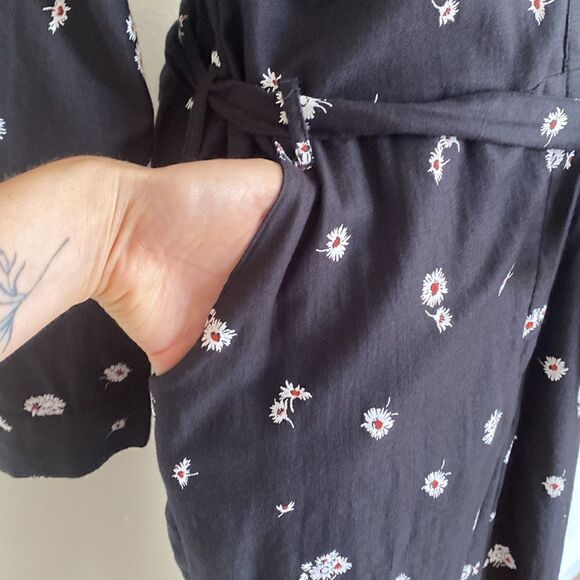 Lucky Brand Black Daisy Print Logan Jumpsuit Size Small Petite - Picture 4 of 16